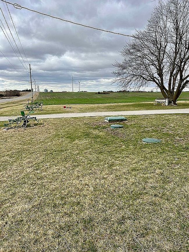 Image of 1833 Highway 25
