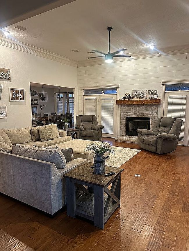 Image of 3904 Golf Course Dr