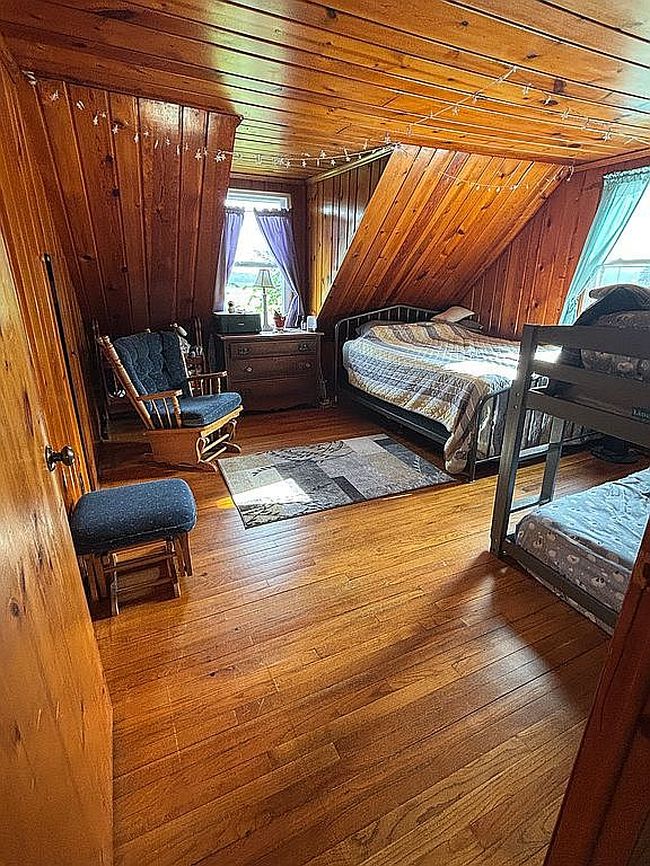Photo of 9955 E State Road 120, Howe, IN
