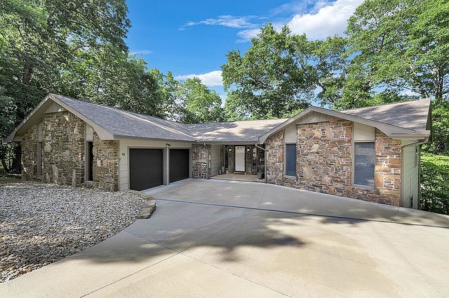 Additional photo 3 of property located at 41 Harrington Dr