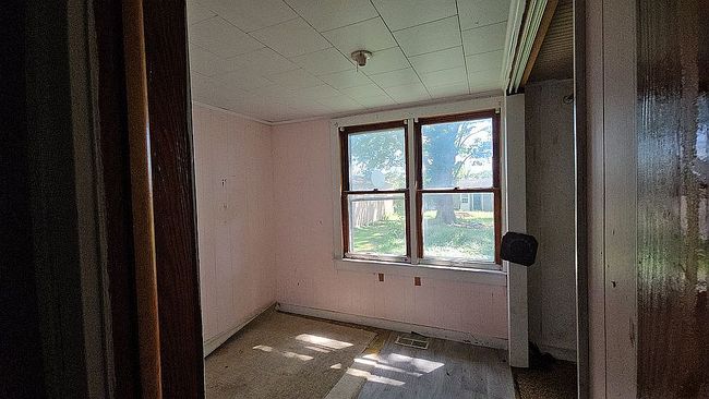 Additional photo 3 of property located at 114 E Walnut St