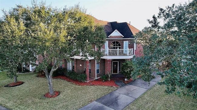Photo of 2731 Lakeside Village Dr, Missouri City, TX
