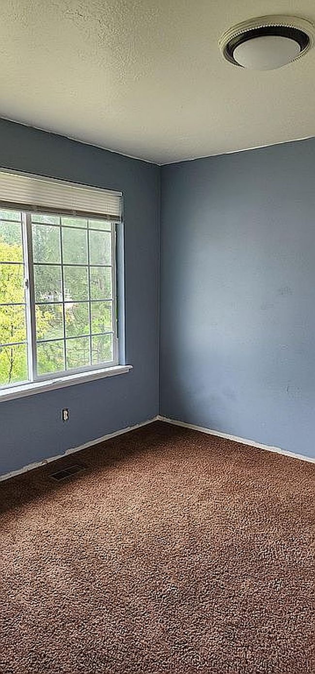 Photo of 29 E 200 N, Wellsville, UT