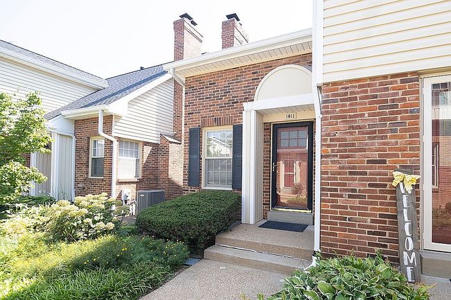 Photo of 1011 Brooksgate Manor Dr, Saint Louis, MO