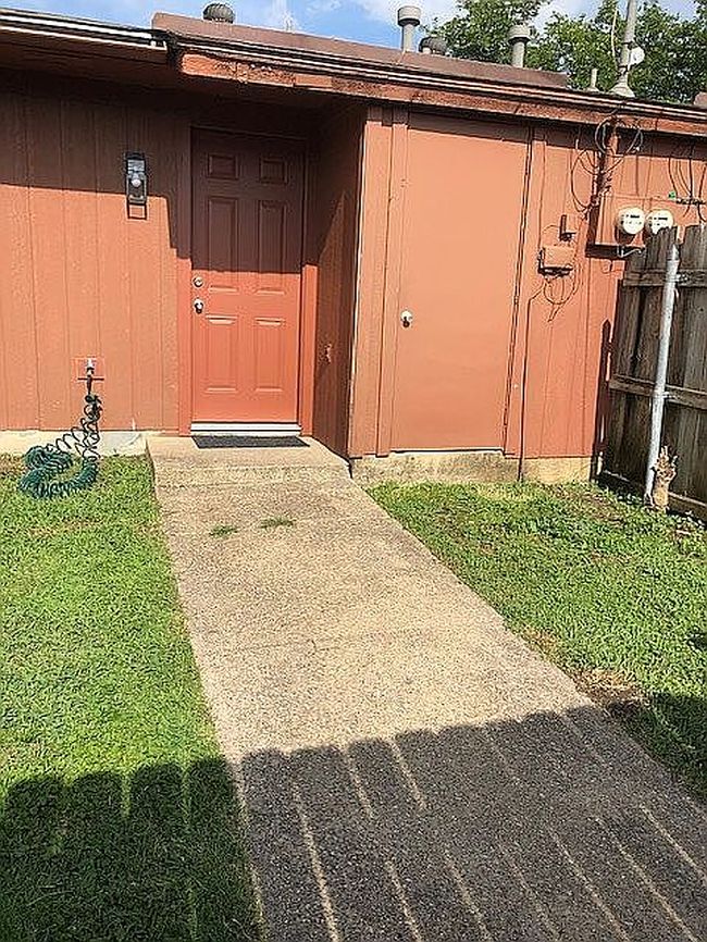 Photo of 1824 Family Cir, Grand Prairie, TX
