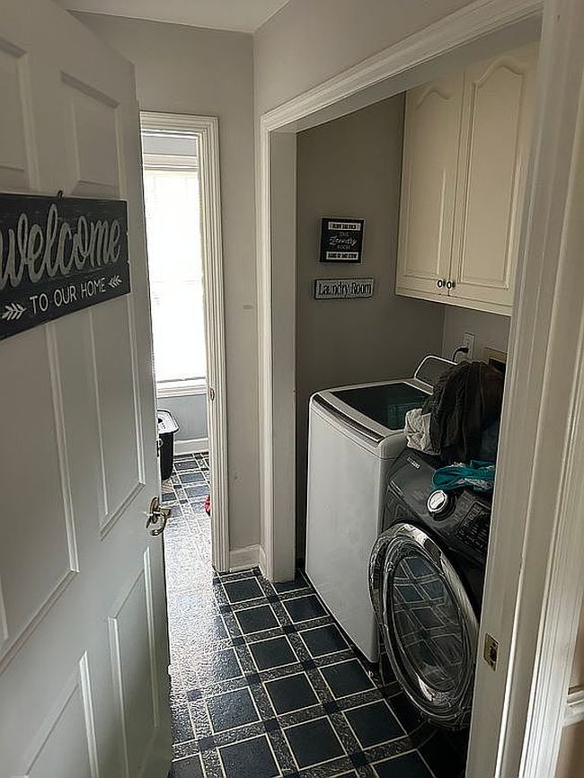 Image of 301 Sophronia St