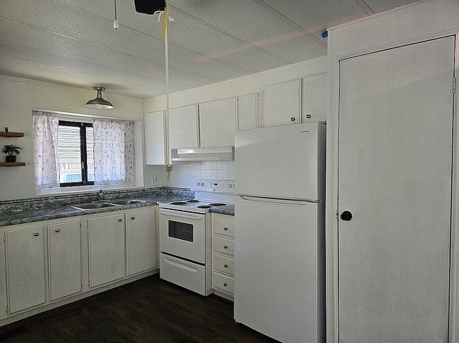 Image of 1320 Alrose Ln #28
