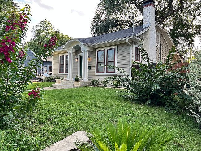Photo of 227 Lindell Pl, San Antonio, TX