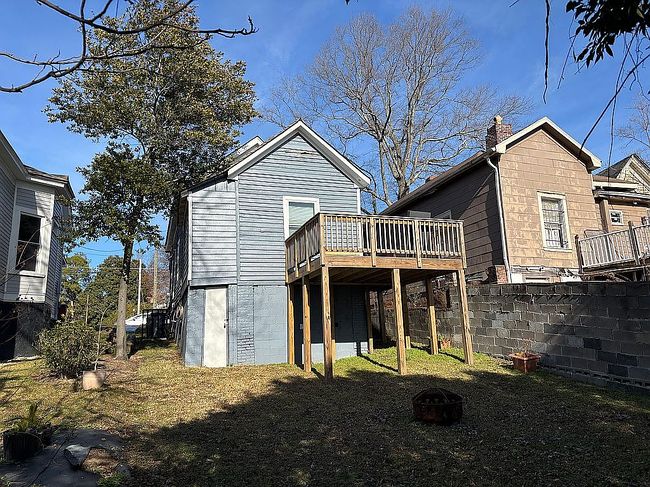Image of 990 Maple St
