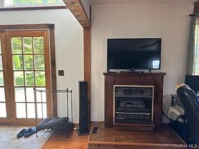 Additional photo 3 of property located at 49 Hickory Dr