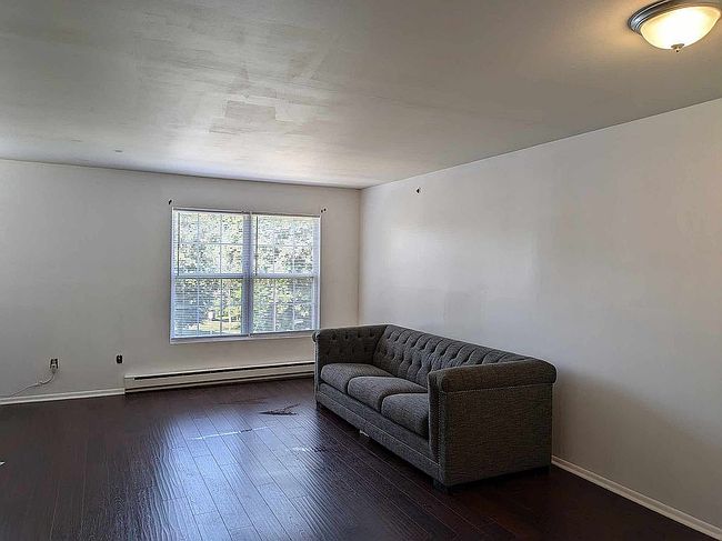 Photo of 18 Woodland Dr, Warren, NJ