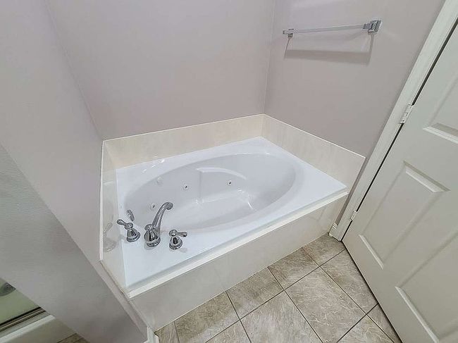 Preview of property located at 11510 Southfork Ave Apt 34