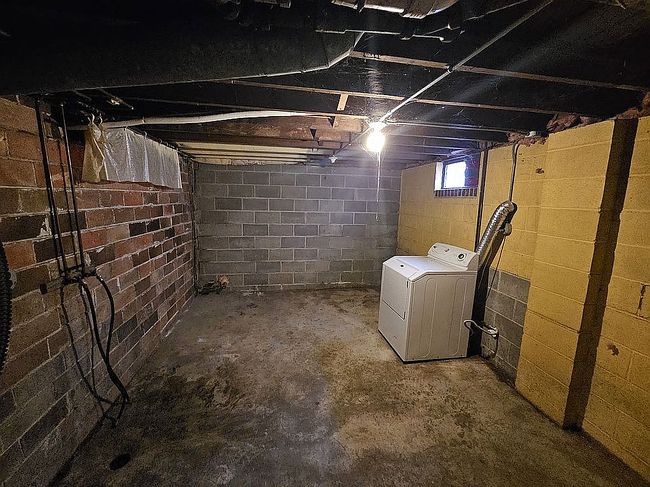 Additional photo 1 of property located at 1423 33rd St
