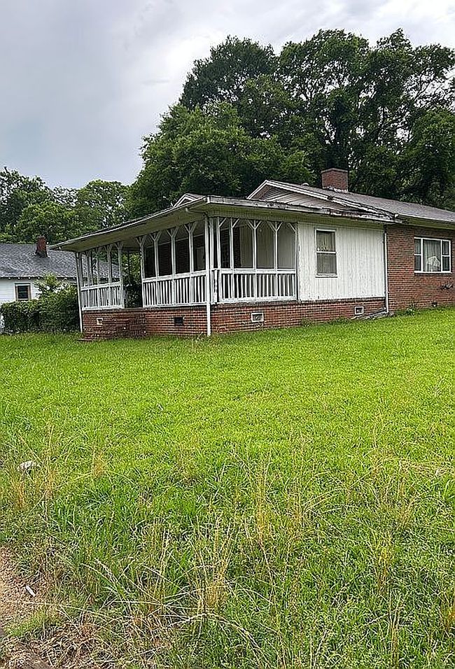 Image of 3600 26th St N