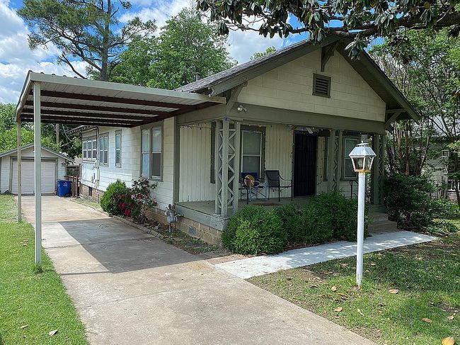 Additional photo 1 of property located at 228 S College Ave