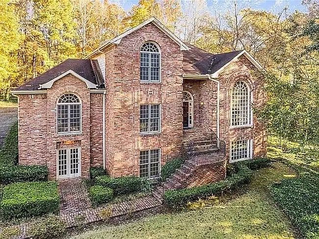 Photo of 415 Collegiate Dr, Powder Springs, GA