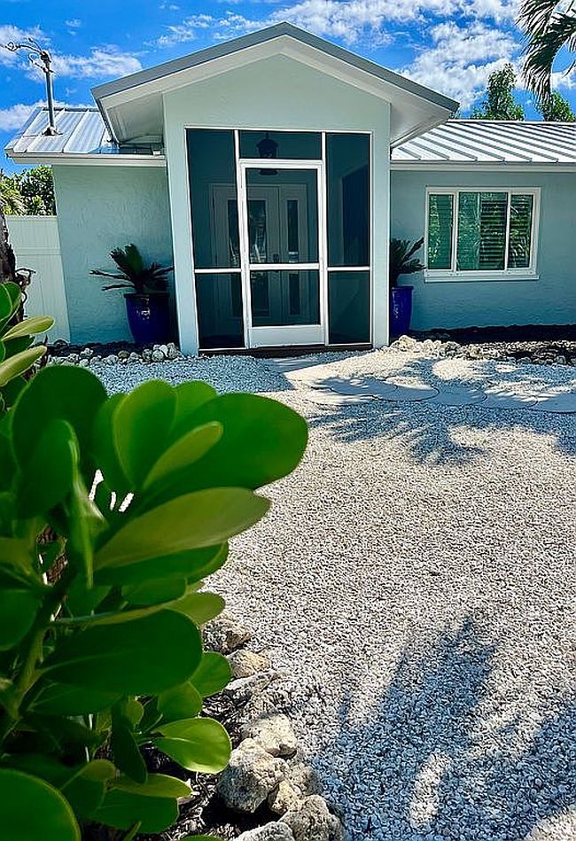 Photo of 704 Cardium St, Sanibel, FL