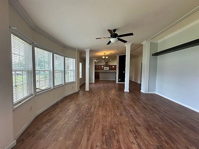 Additional photo 2 of property located at 8019 N Meadowview Cir