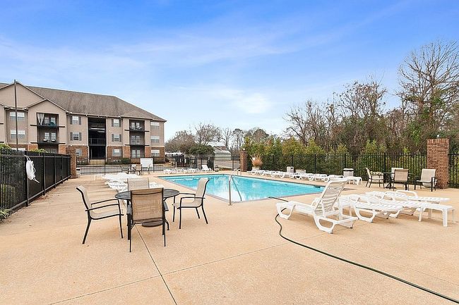Image of 2301 Veterans Memorial Pkwy #322