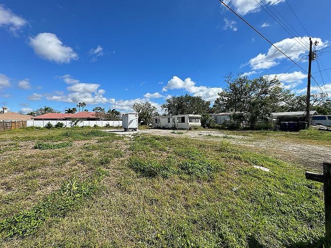 Image of 4929 Victoria Ave