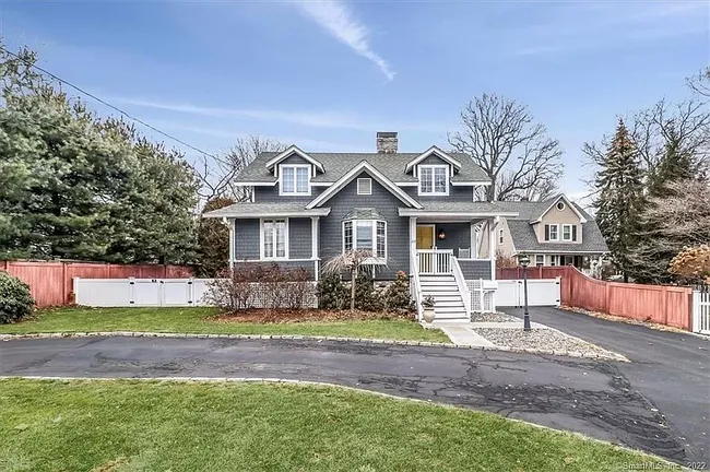 212 West Ave, Darien, CT