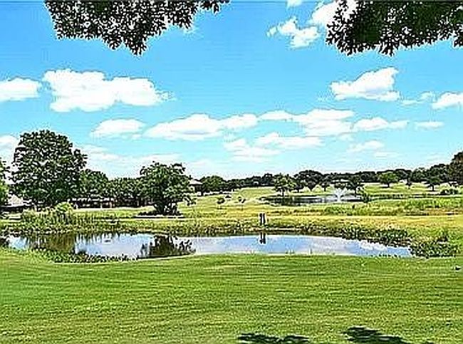 Image of 5002 Lakeshore Dr