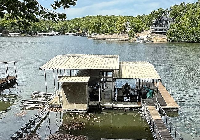 Photo of 105 Scenic Dr, Eldon, MO