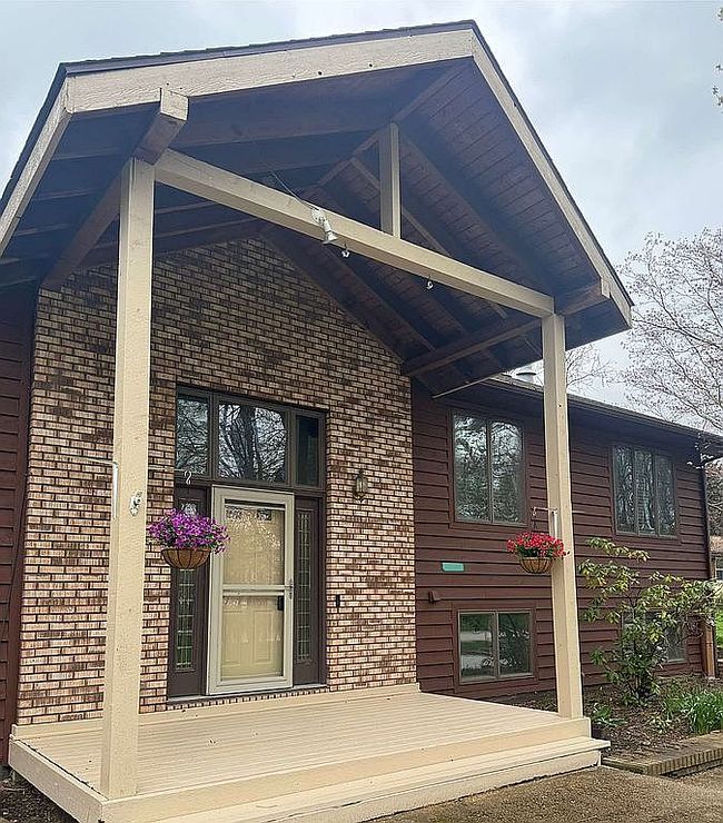 Image of 1391 N Riverside Dr