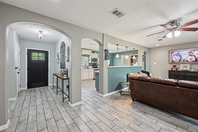 Photo of 3525 Briggs Rd, Orange, TX