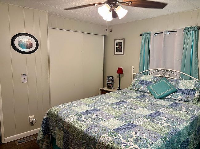 Image of 15402 Lakeshore Villa Rd Unit 227