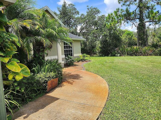Photo of 1226 Macaw Ave