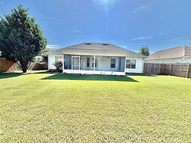 Photo of 155 Larkspur Ln, Bonaire, GA