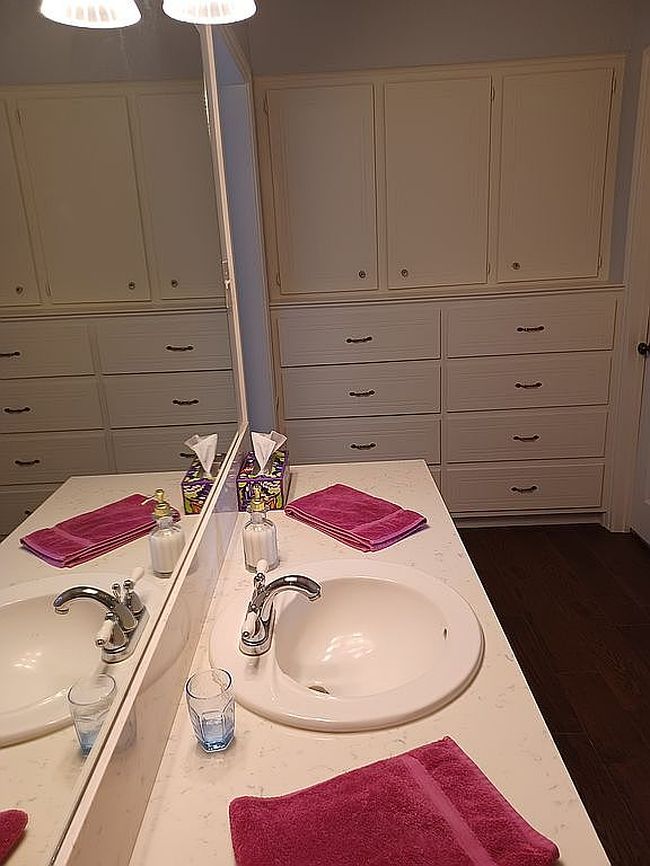 Additional photo 1 of property located at 218 Tree Trunk Dr