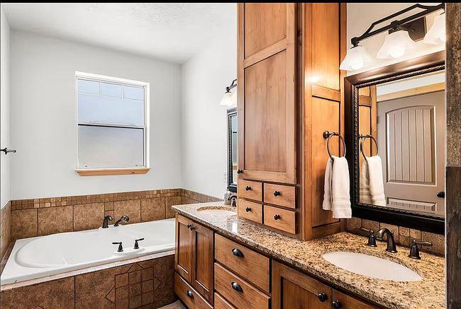 Photo of 341 W Posies Dr, Garden City, UT
