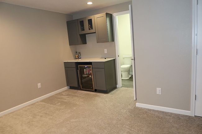 Additional photo 3 of property located at 1806 E 19th Ct