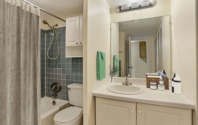 Photo of 922 24th St Nw Apt 820, Washington, DC