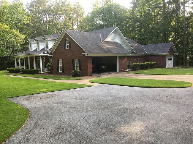 Photo of 890 Piedmont Lake Rd