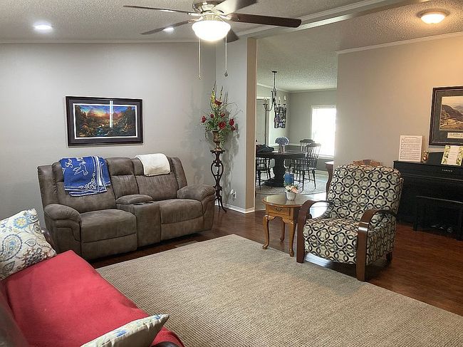 Photo of 129 Broken Arrow Dr, Paris, TN