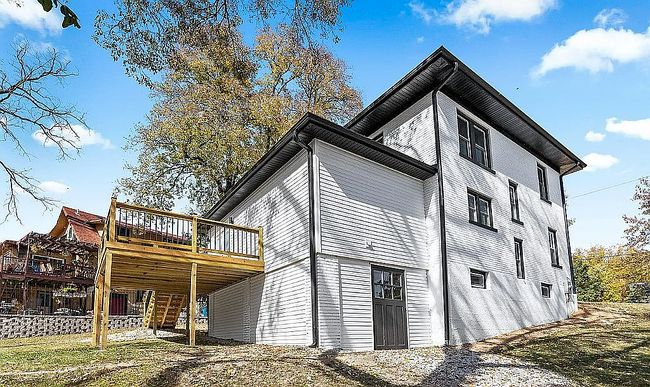 Image of 1300 Moreland Ave