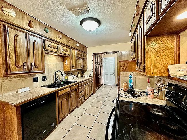 Photo of 16 Haven Cir, Denison, TX
