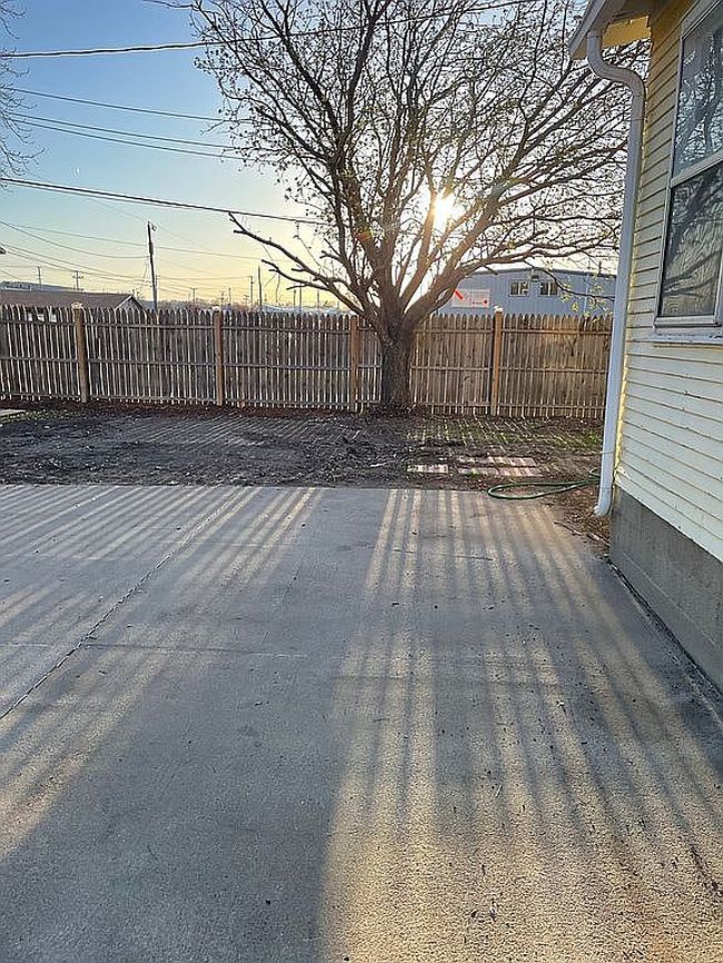 Image of 2445 8th Ave
