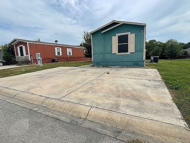 Photo of 7460 Kitty Hawk Rd Lot 386, Converse, TX