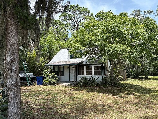 Additional photo 1 of property located at 111 New Hampshire St #1