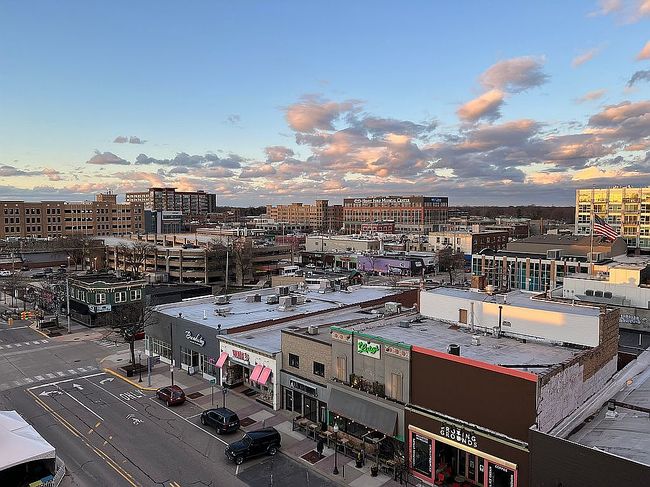 Photo of 432 S Washington Ave Unit 702, Royal Oak, MI
