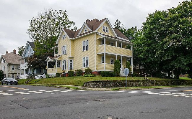 Photo of 134 Queen St, Bristol, CT