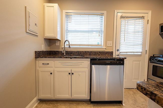 Image of 4282 Roswell Rd Ne Apt D2