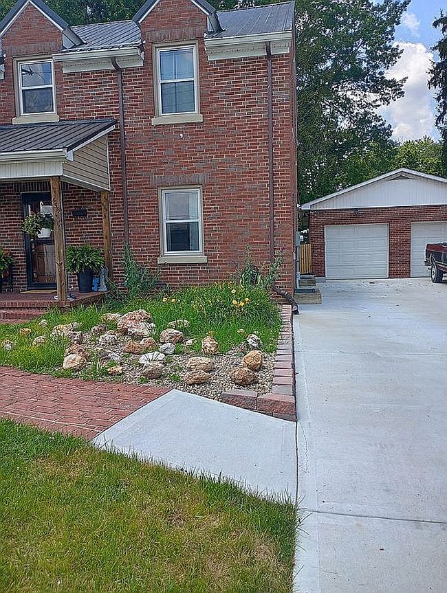 Additional photo 2 of property located at 459 Lexington St