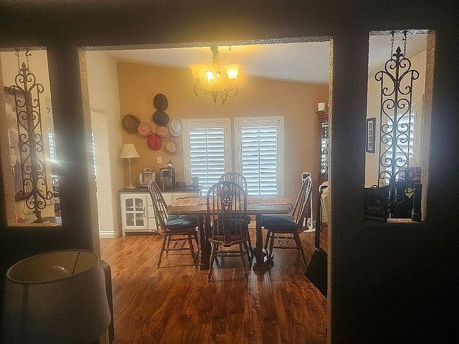 Image of 5055 Royal Dr