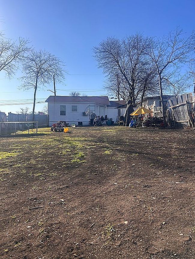 Image of 1202 Onslow