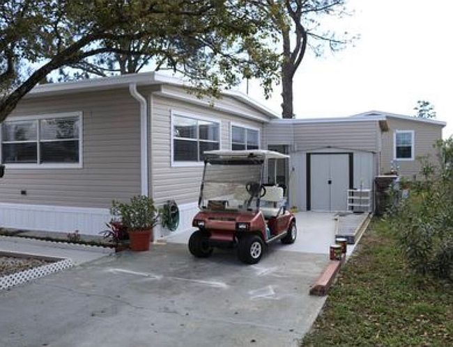 Image of 800 Holiday Ct